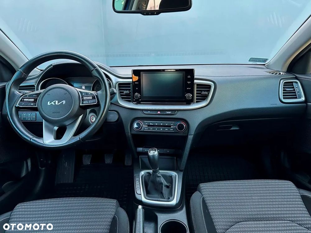 Kia Ceed 1.5 T-GDI M - 27