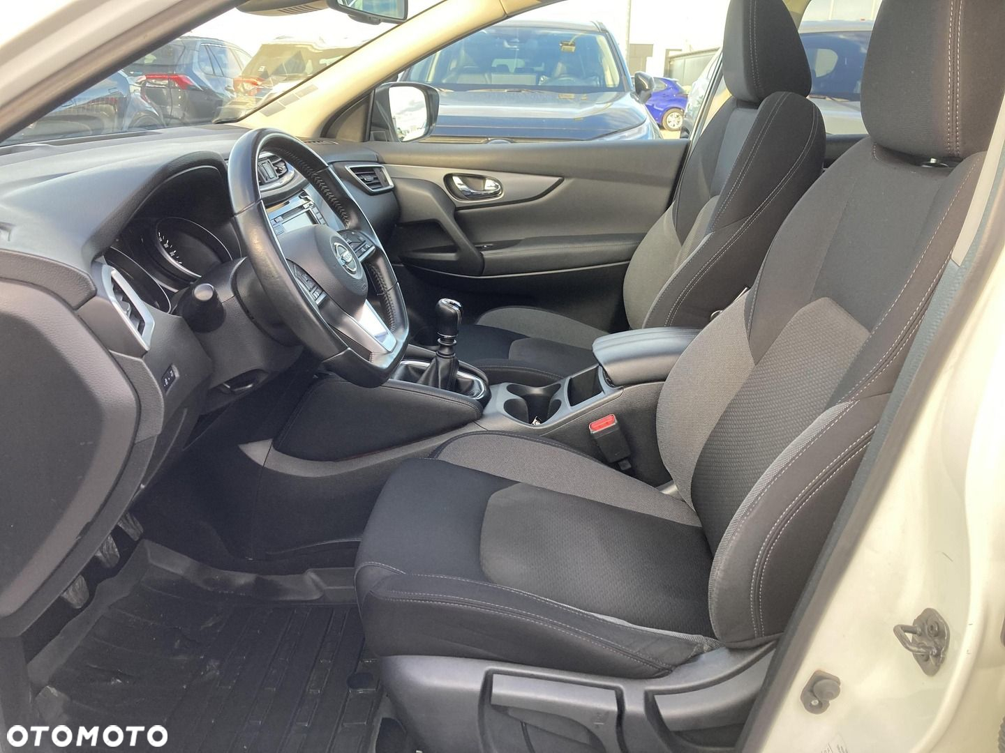 Nissan Qashqai 1.3 DIG-T N-Connecta - 10