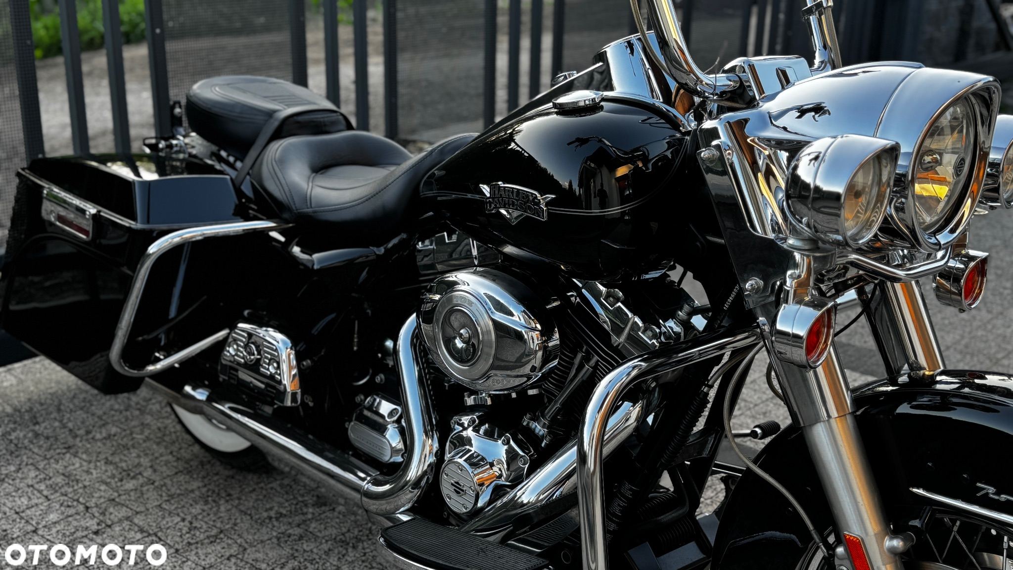 Harley-Davidson Touring Road King - 29