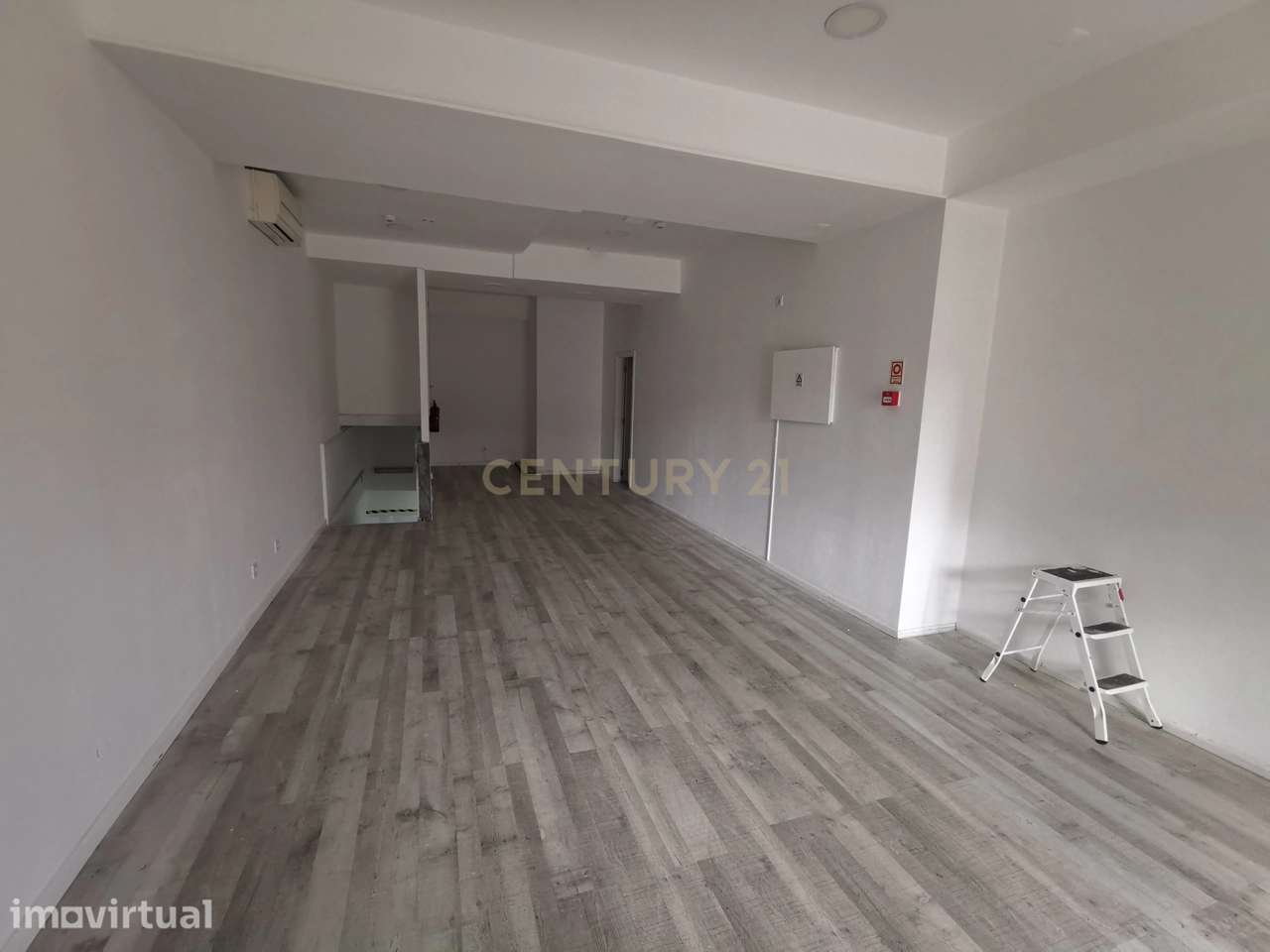 Loja Arrendamento -1500€ - Comercio - Serviços-Excelente localização A - Grande imagem: 5/11