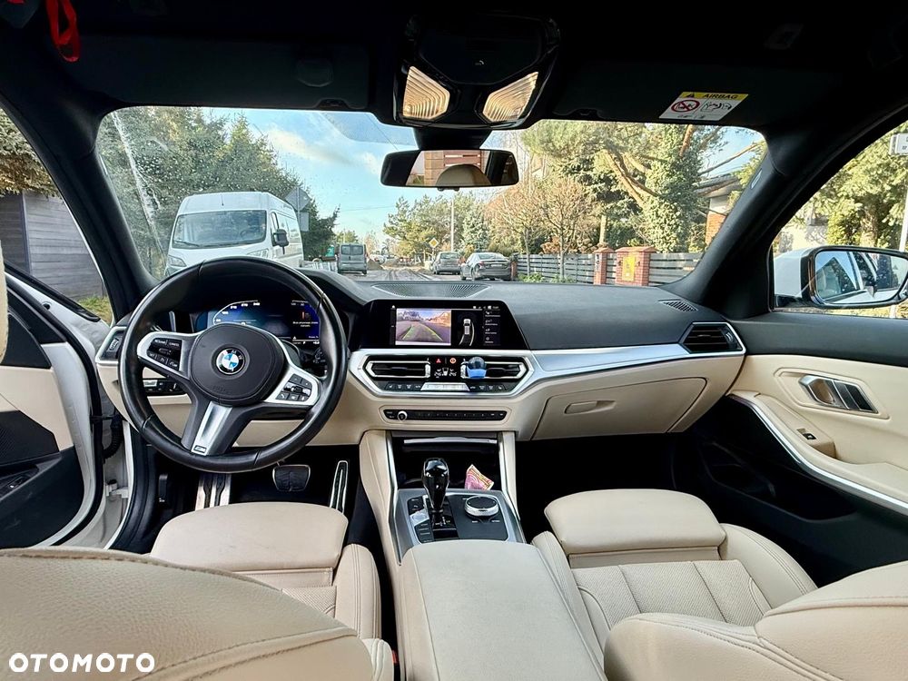 BMW Seria 3 318i M Sport - 28