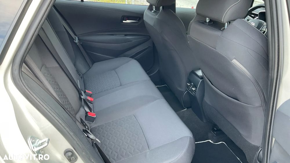 Toyota Corolla 2.0 Business Edition - 13