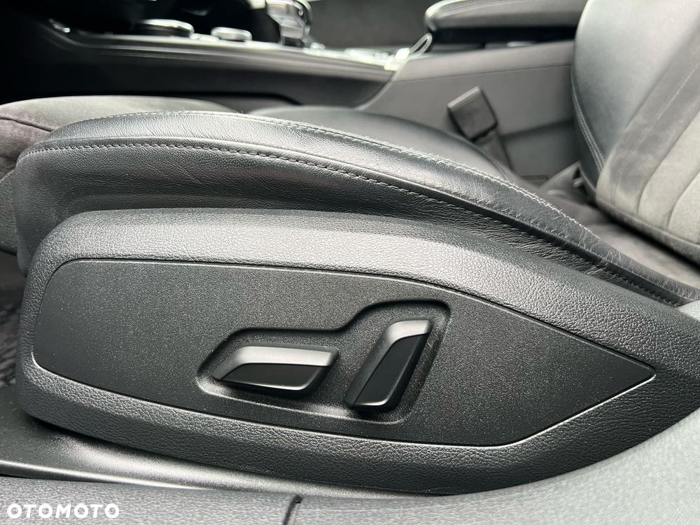 Audi A4 Avant 40 TDI Quattro Sport S tronic - 11