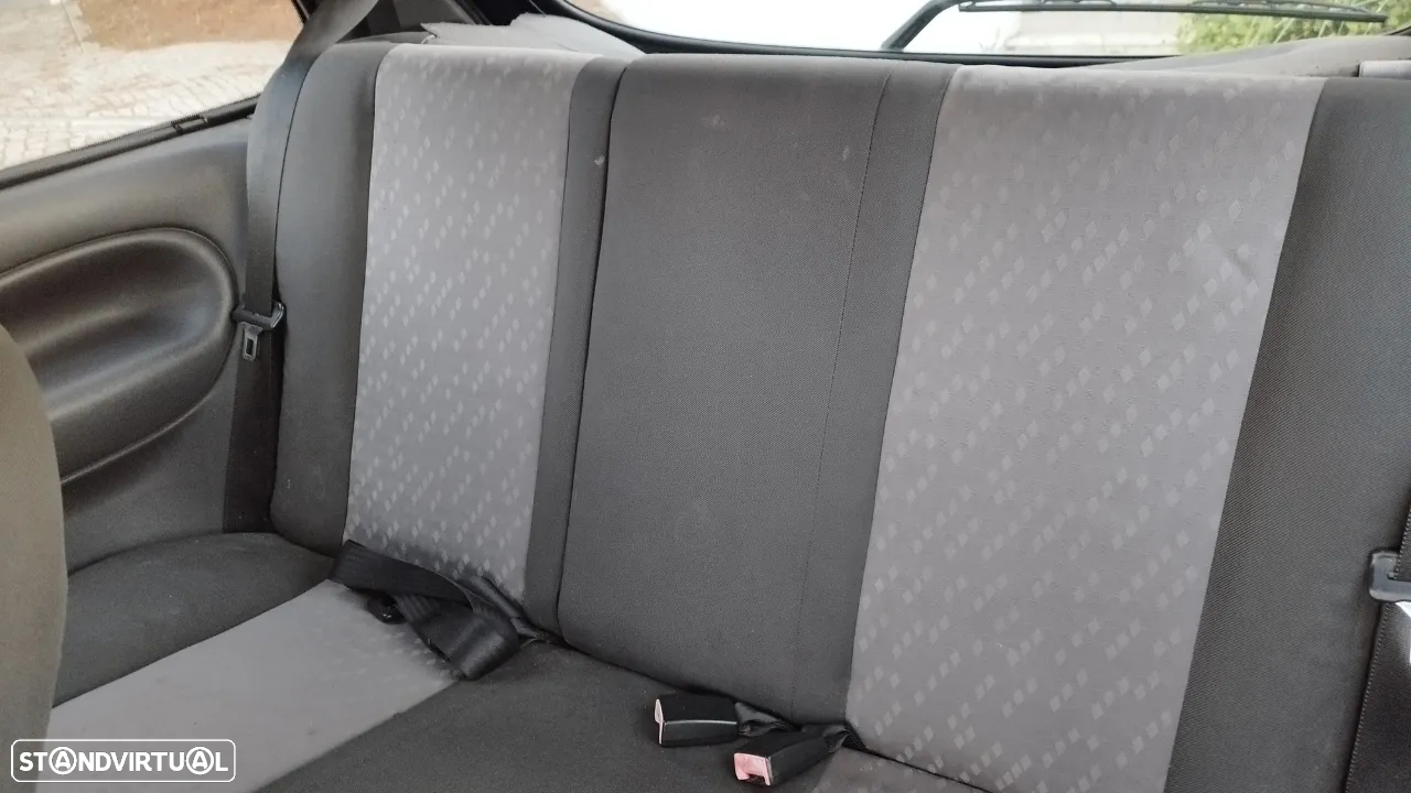 Ford Fiesta 1.25 Ghia - 18