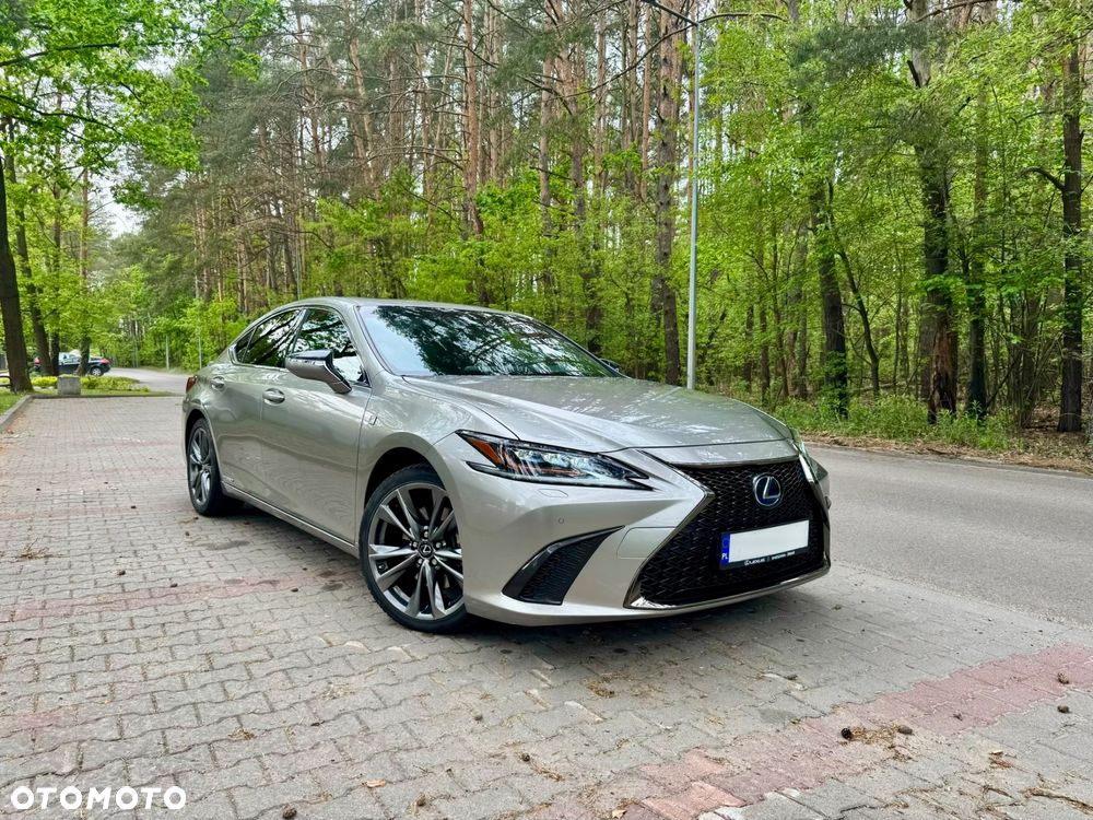 Lexus ES 300h F Sport - 3