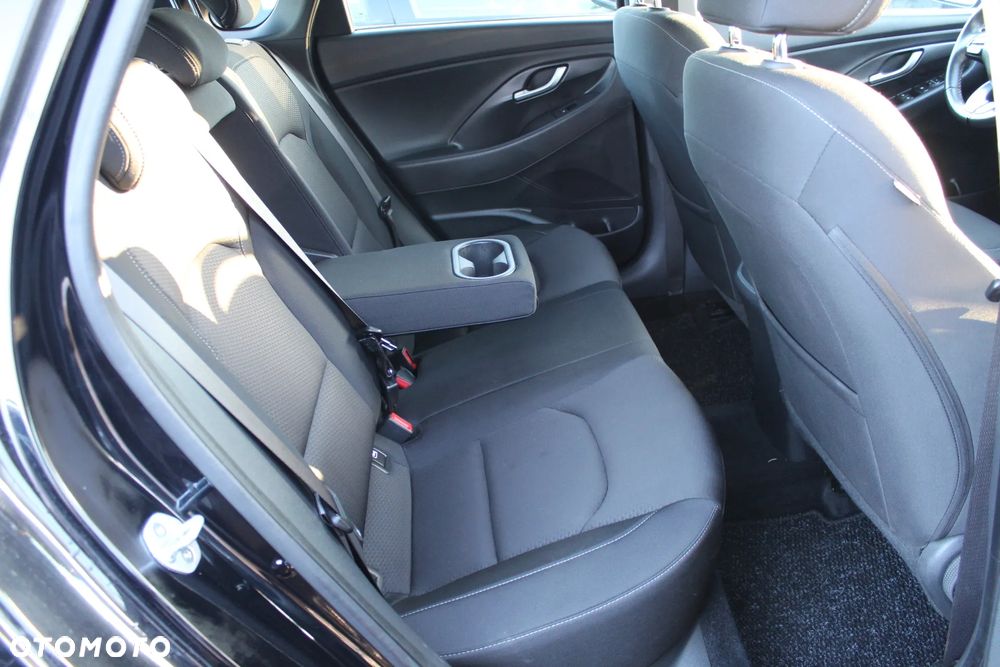 Hyundai i30 1.4 T-GDI Intro Edition - 14