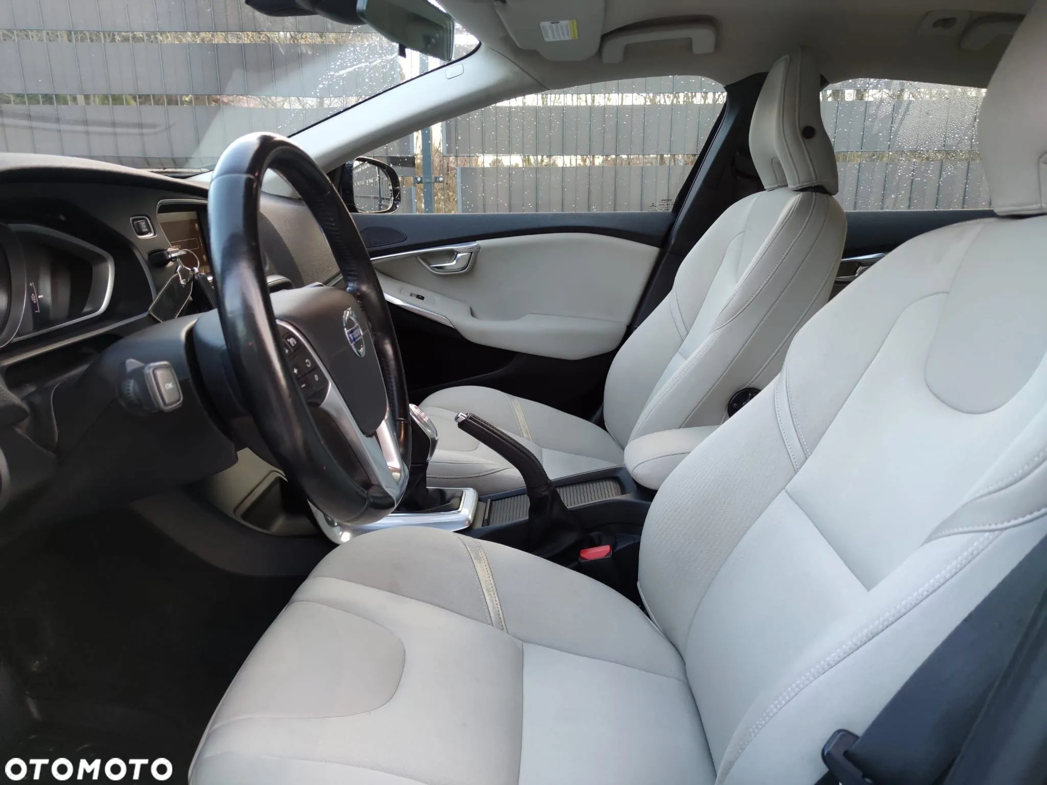 Volvo V40 D3 Momentum - 12