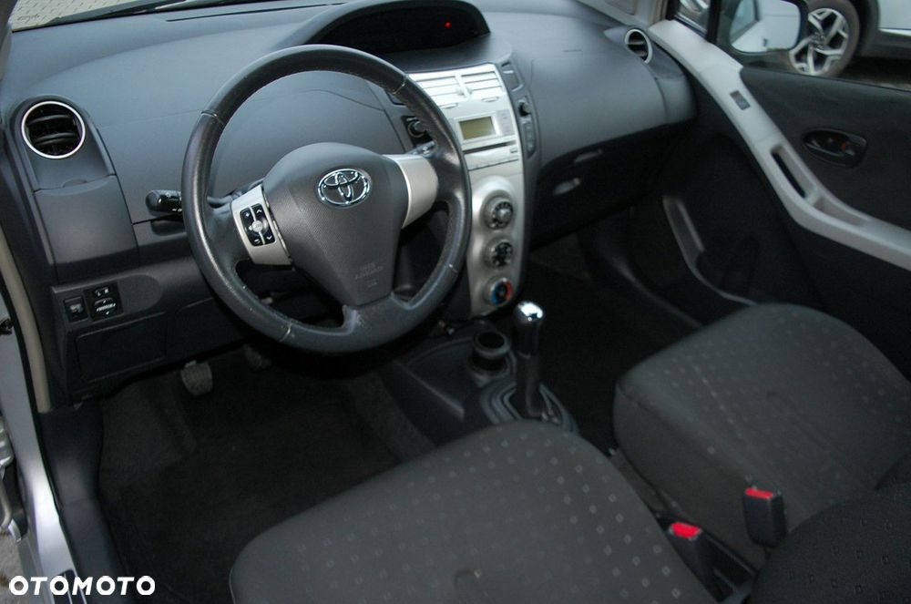Toyota Yaris - 21