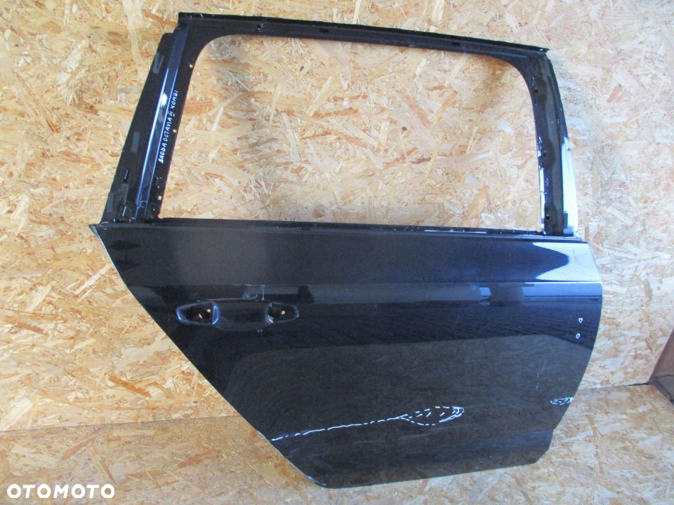 DRZWI PRAWE TYLNE SKODA OCTAVIA III KOMBI 5E9 - 2