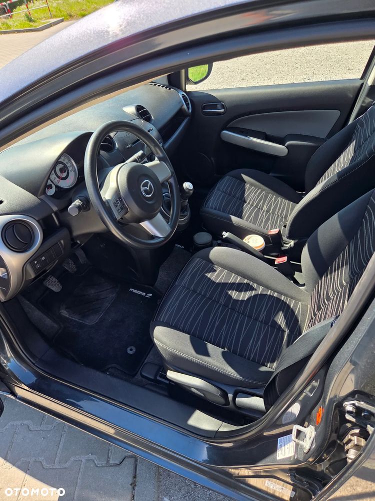 Mazda 2 - 11