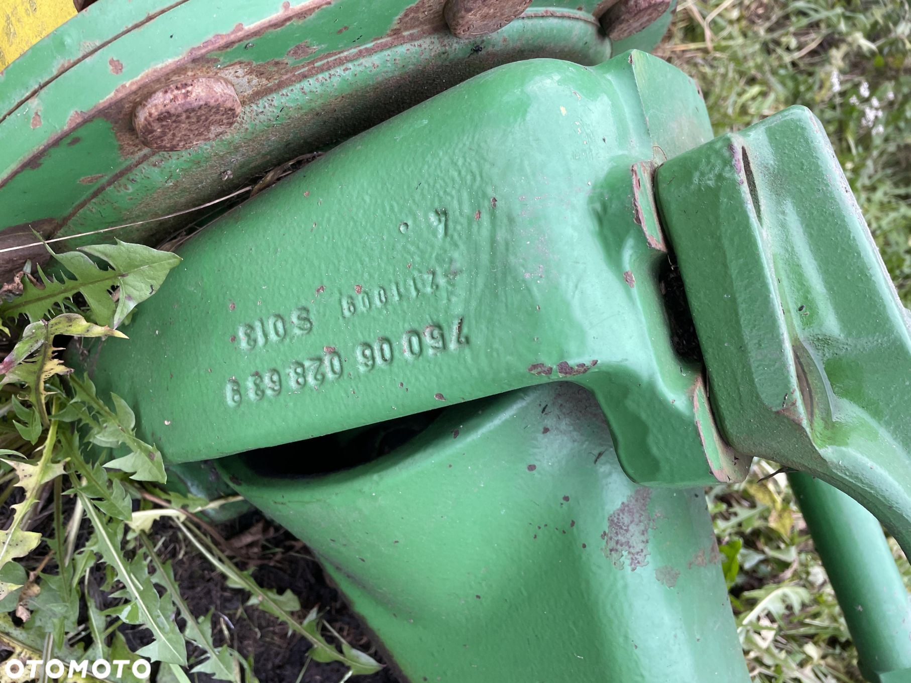 John Deere 6930 7730 - oś przednia - zwrotnica prawa L157366 75006028639 - 2