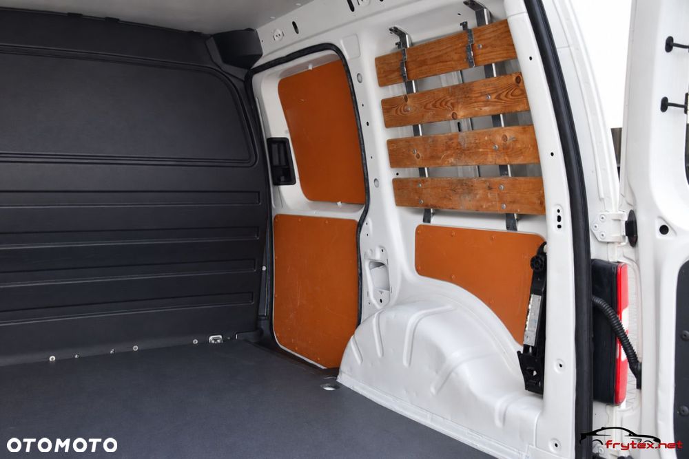 Volkswagen Caddy - 21