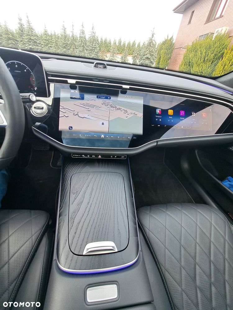 Mercedes-Benz Klasa E ver-400-d-4matic-9g--tronic-amg-line - 16
