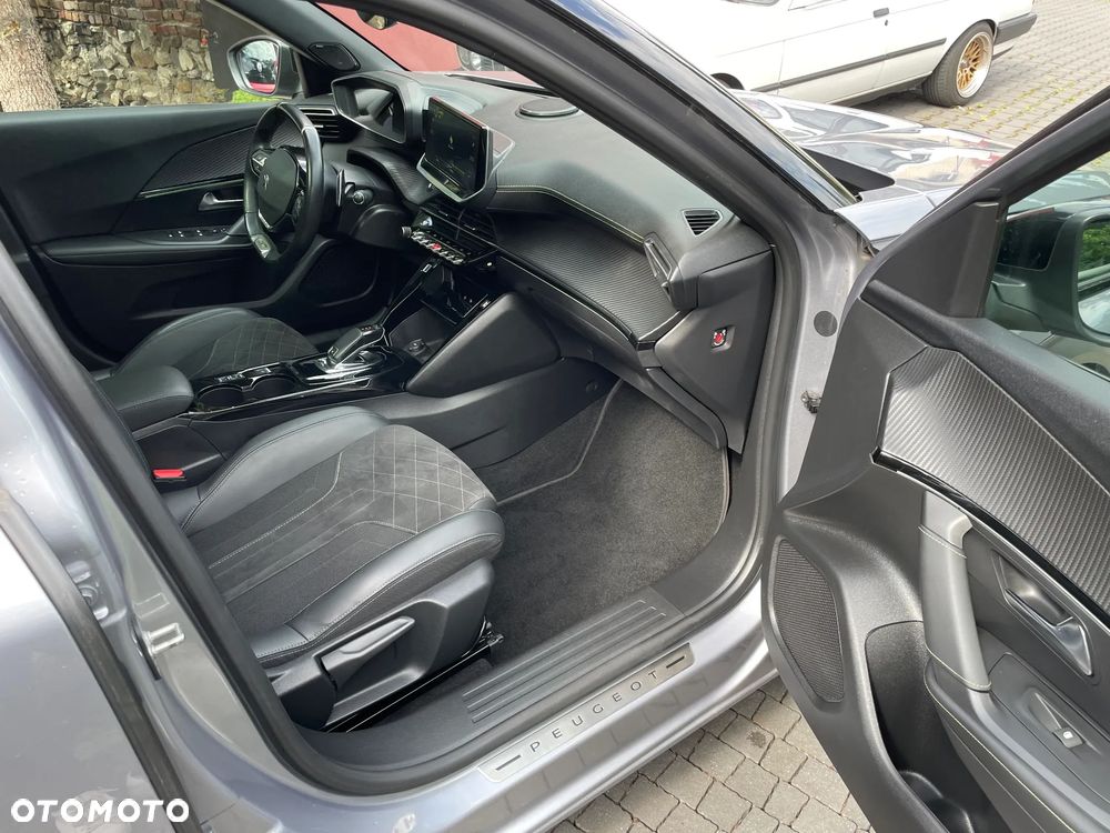 Peugeot 2008 1.2 PureTech GT S&S EAT8 - 16