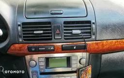 Toyota Avensis 2.2 D-4D Sol - 10