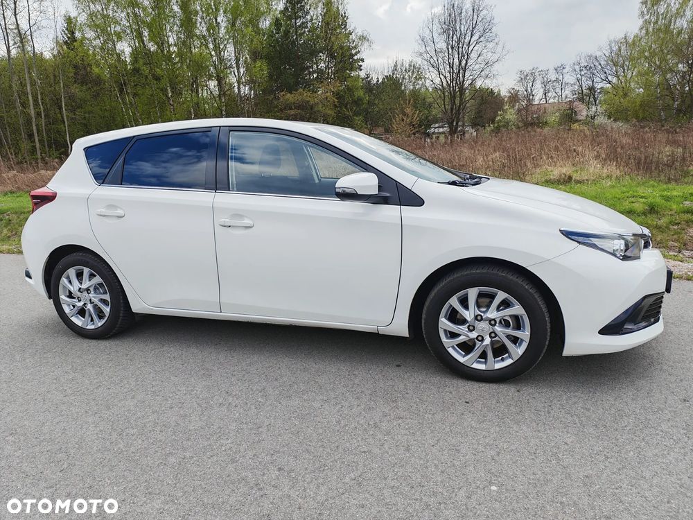 Toyota Auris - 24