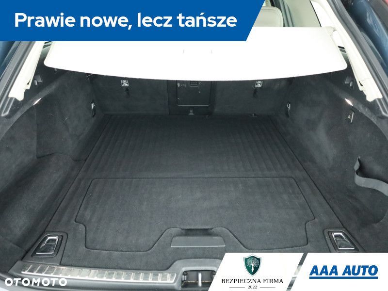 Volvo V90 Cross Country - 13