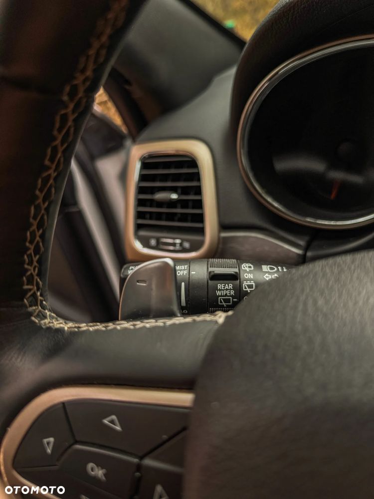Jeep Grand Cherokee 5.7 V8 HEMI 4WD Automatik S - 37