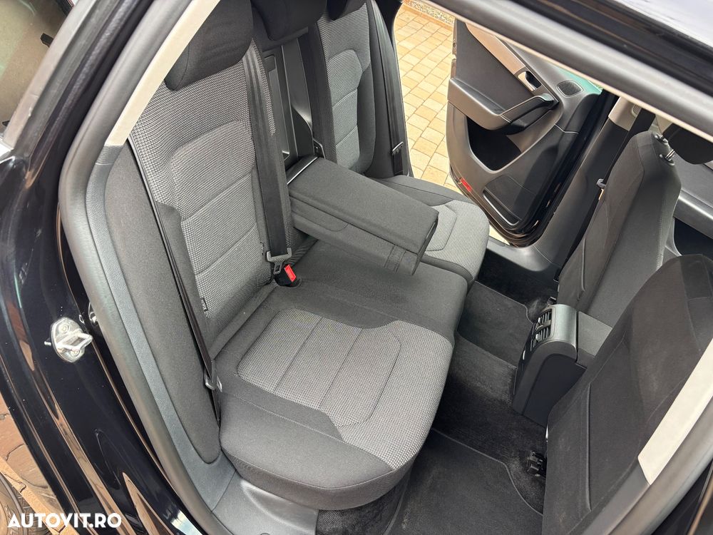 Volkswagen Passat 2.0 TDI BlueMotion Technology DPF Comfortline - 17