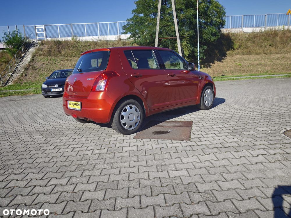 Suzuki Swift - 22