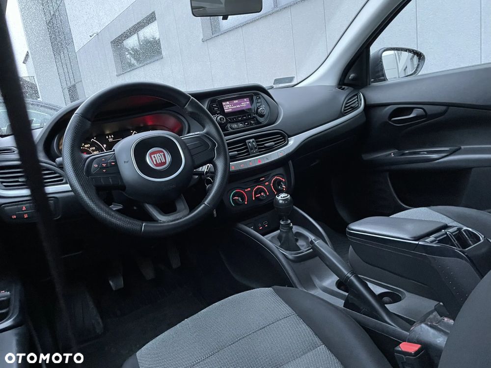 Fiat Tipo 1.4 16V Easy - 9