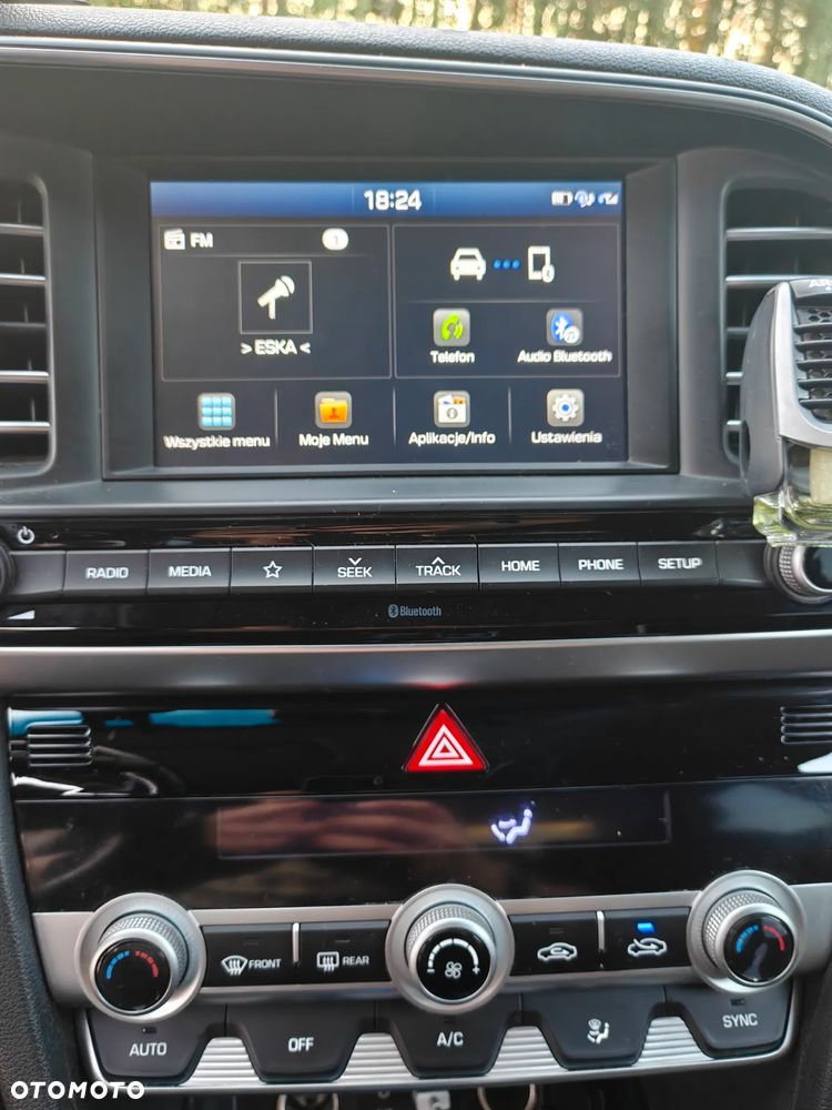 Hyundai Elantra 1.6 Style - 10