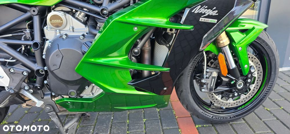 Kawasaki H2 - 11