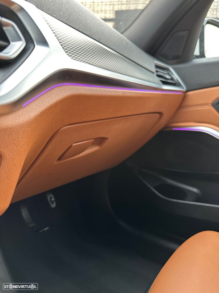 BMW 330 e Aut. M Sport - 30