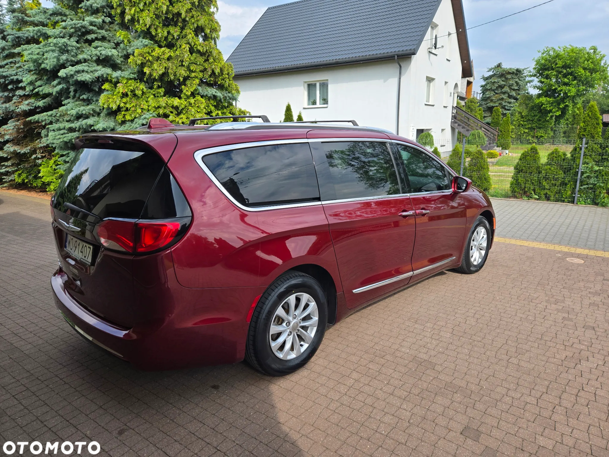 Chrysler Pacifica - 5