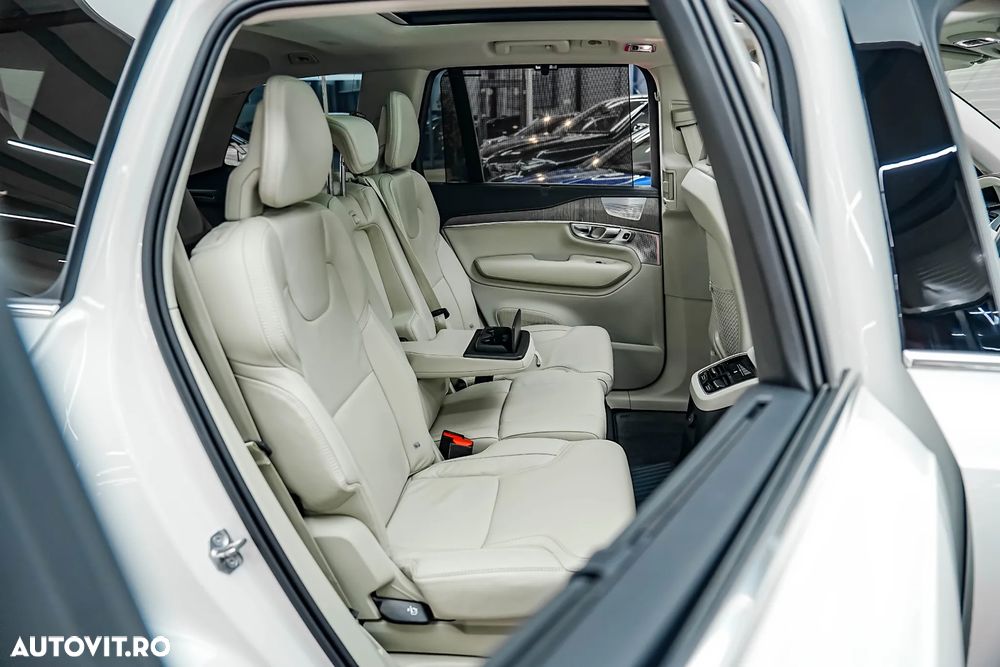 Volvo XC 90 T8 AWD Recharge Geartronic Inscription Expression - 10