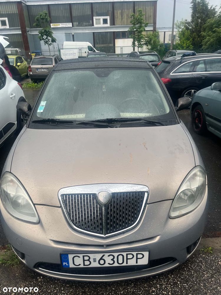 Lancia Ypsilon - 1