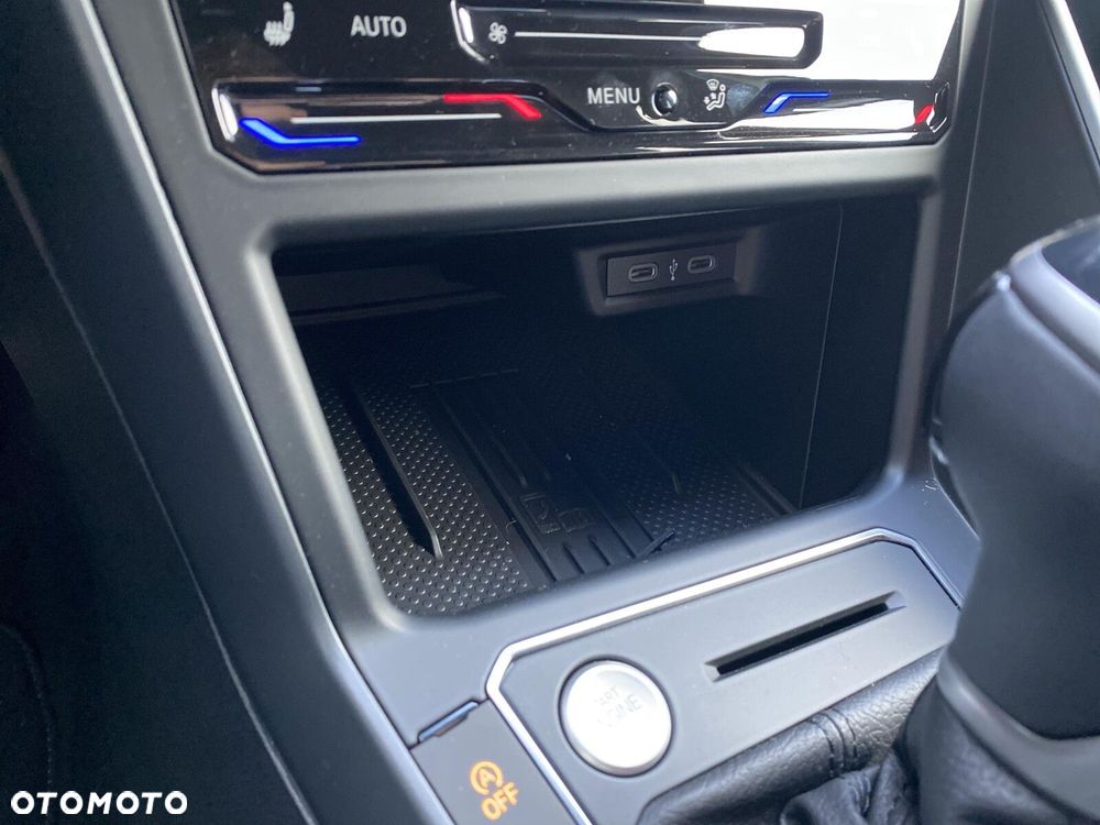 Volkswagen Taigo - 27