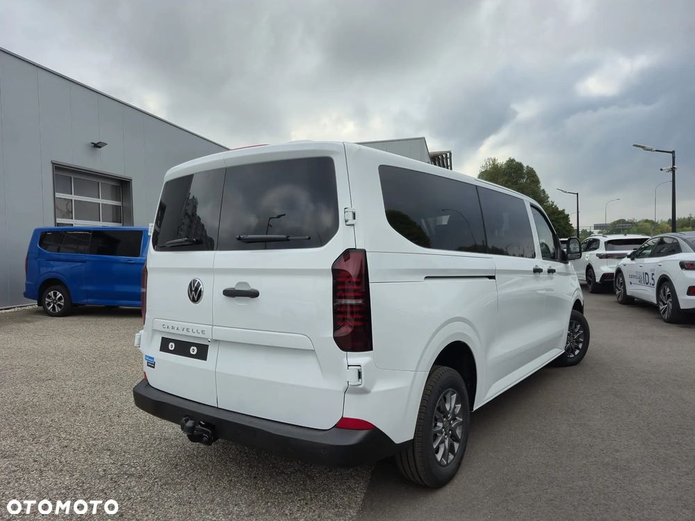 Volkswagen Caravelle - 10