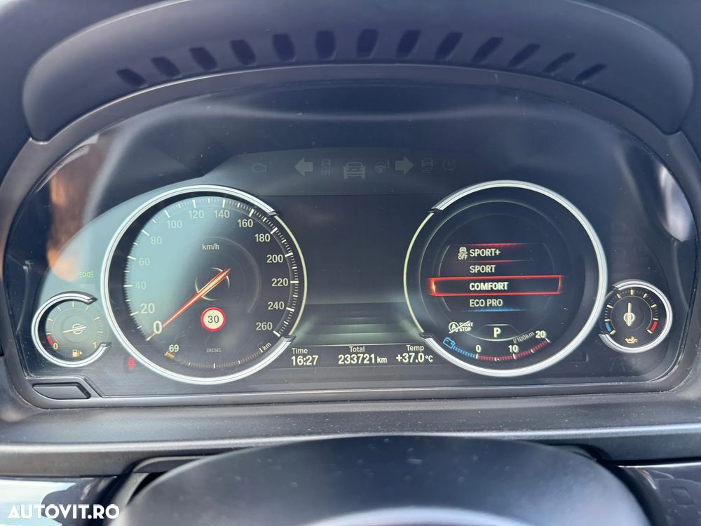 BMW Seria 5 535d xDrive AT - 24