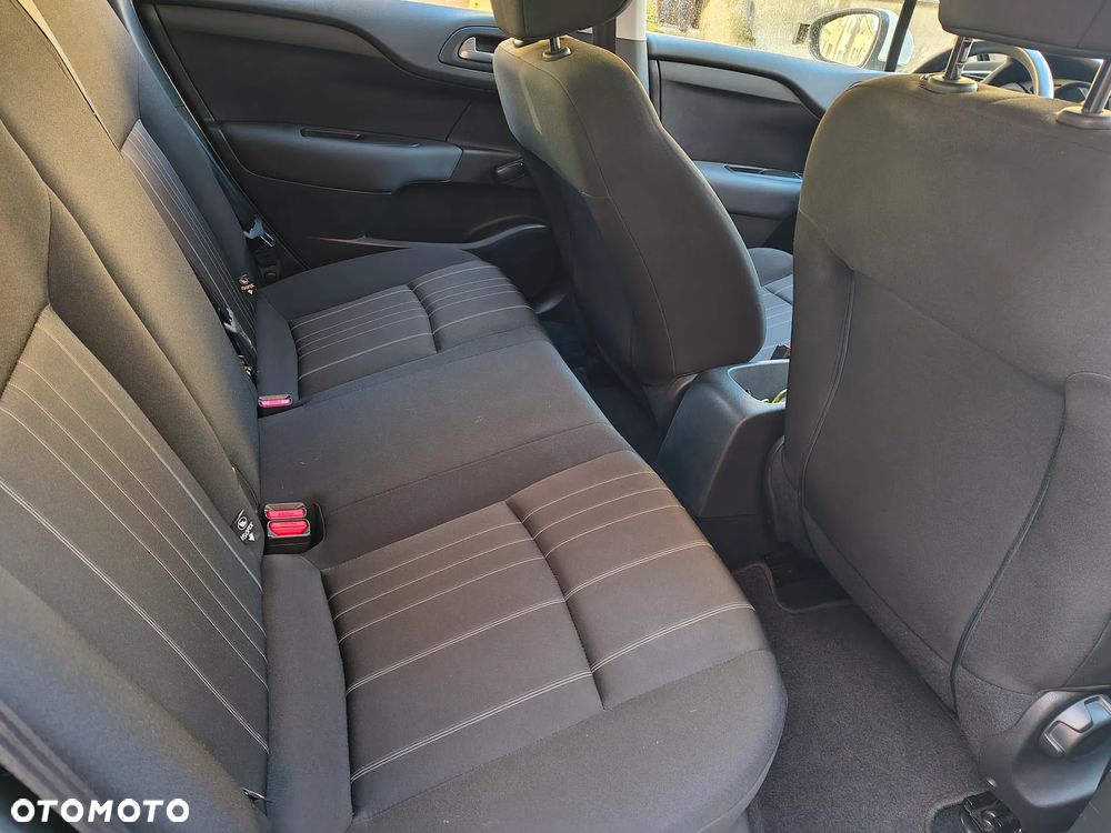 Citroën C4 VTi 95 Attraction - 8