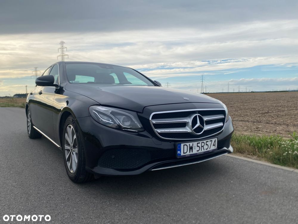 Mercedes-Benz Klasa E 220 d 4-Matic 9G-TRONIC - 2