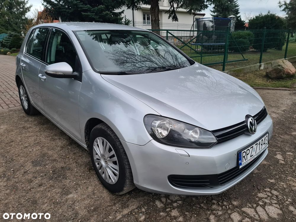 Volkswagen Golf - 6