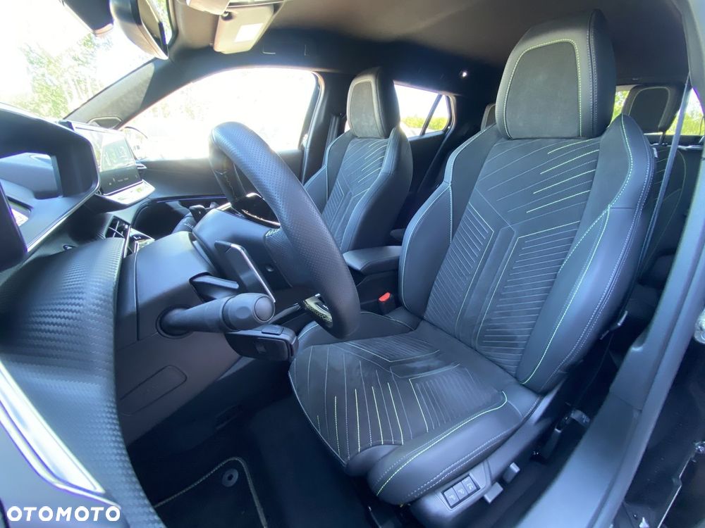 Peugeot 2008 - 11