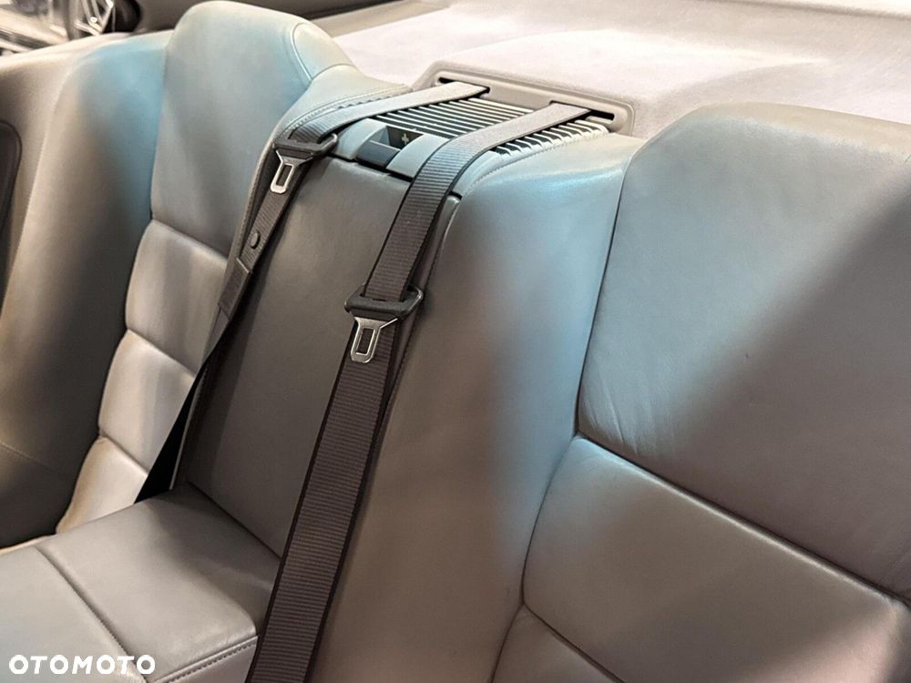 BMW Seria 8 - 17
