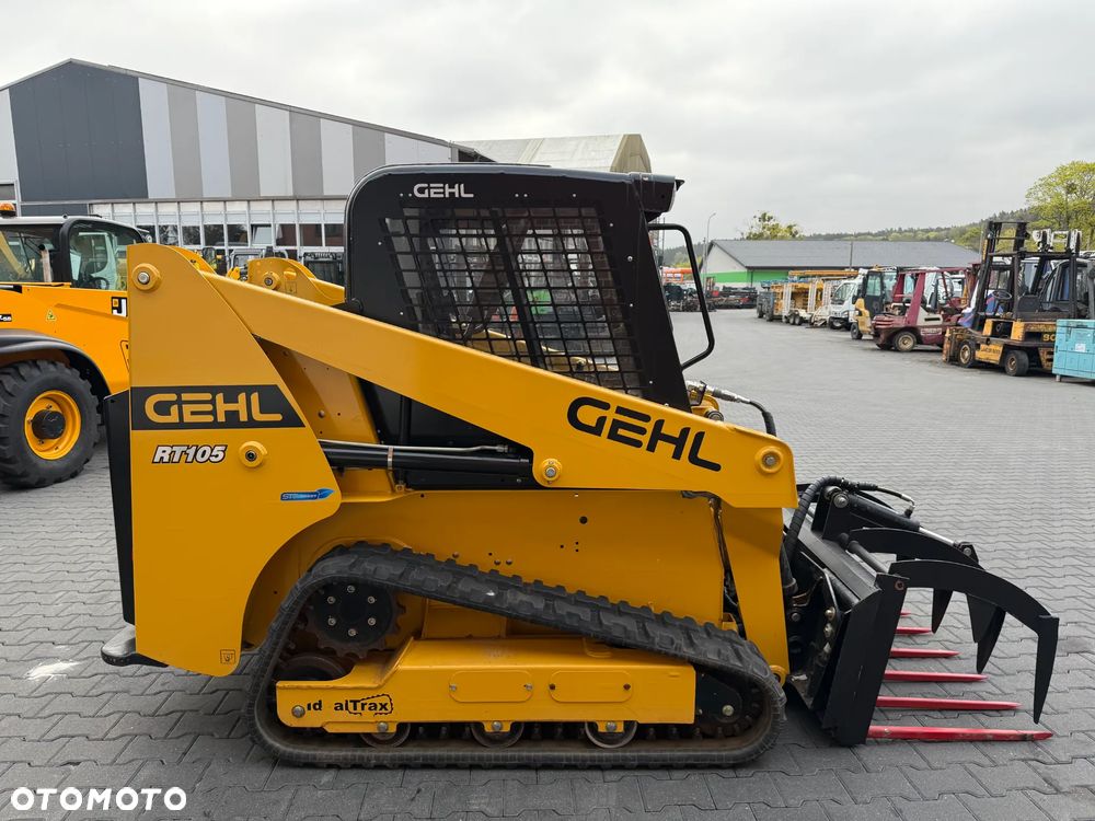 Gehl RT105 - 6