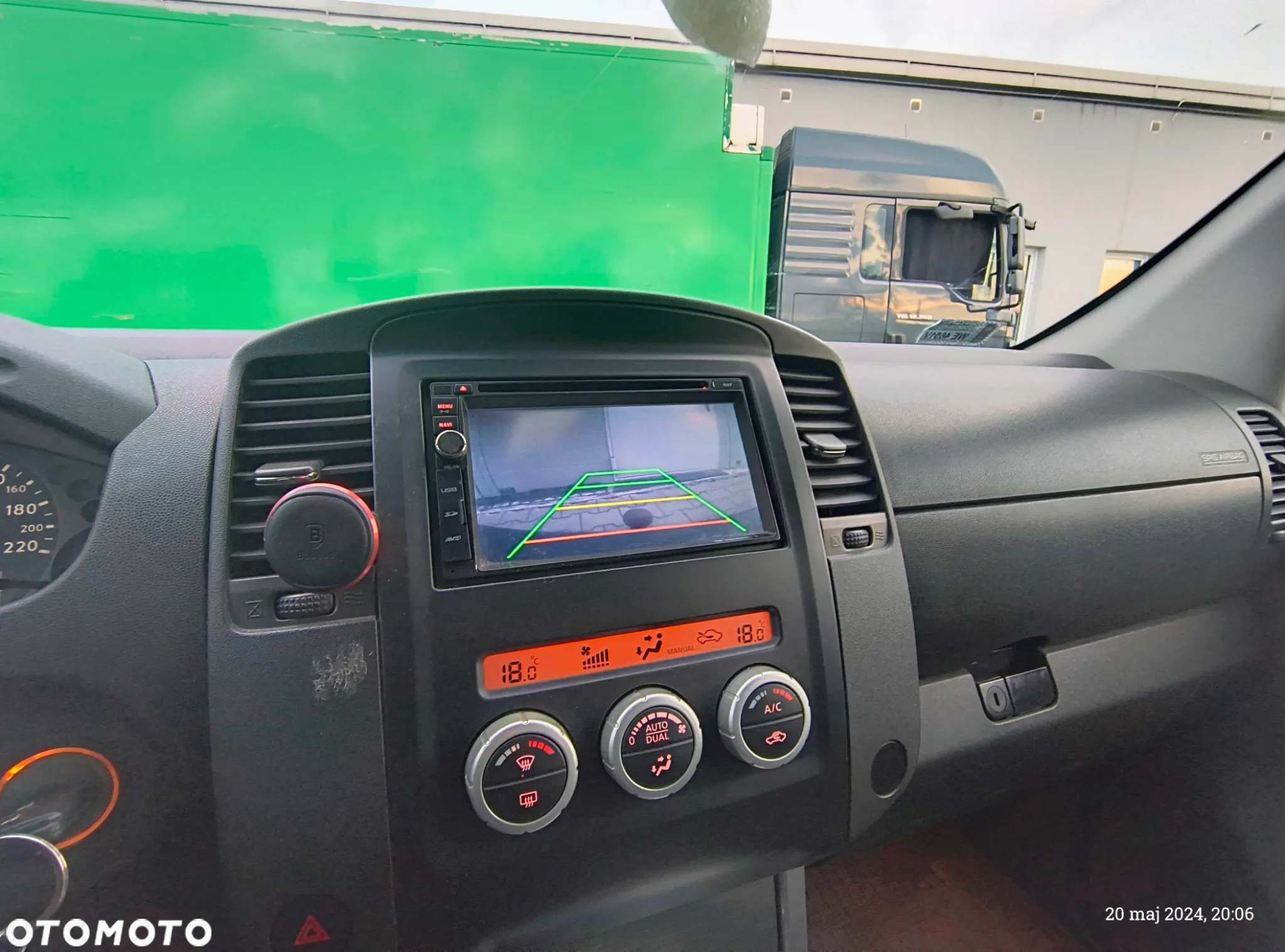 Nissan Navara 2.5 D LE - 14