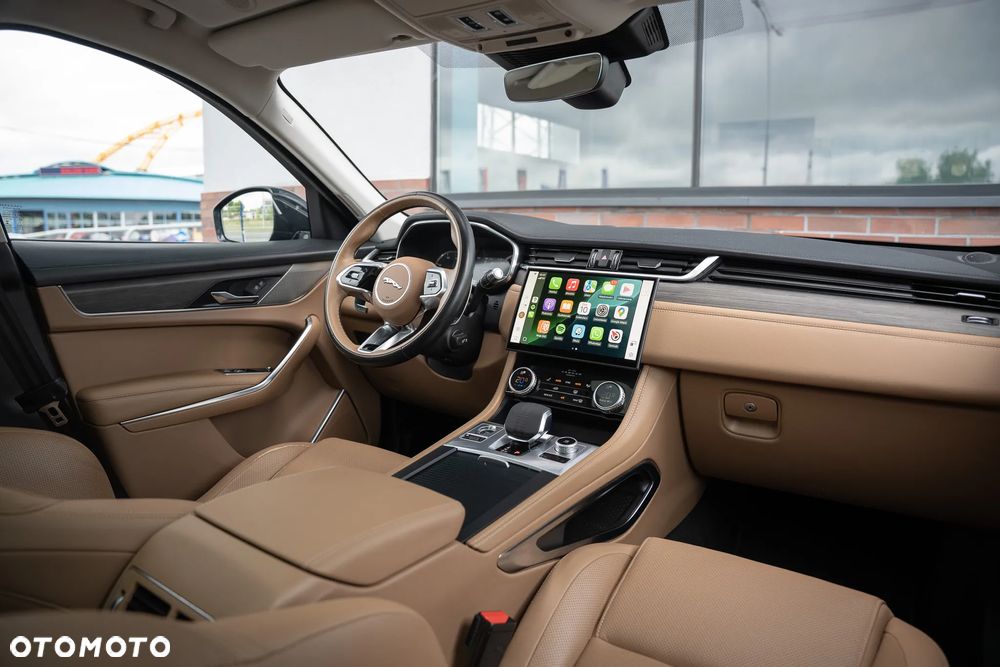 Jaguar F-Pace D200 AWD R-Dynamic SE - 25