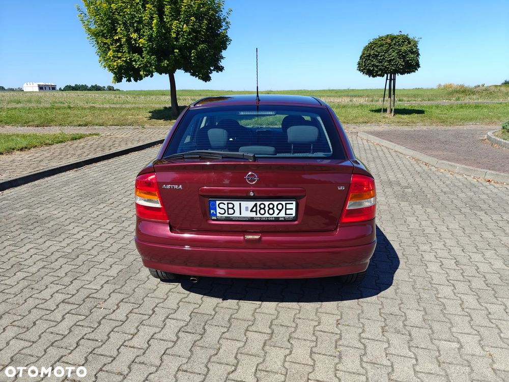Opel Astra - 11