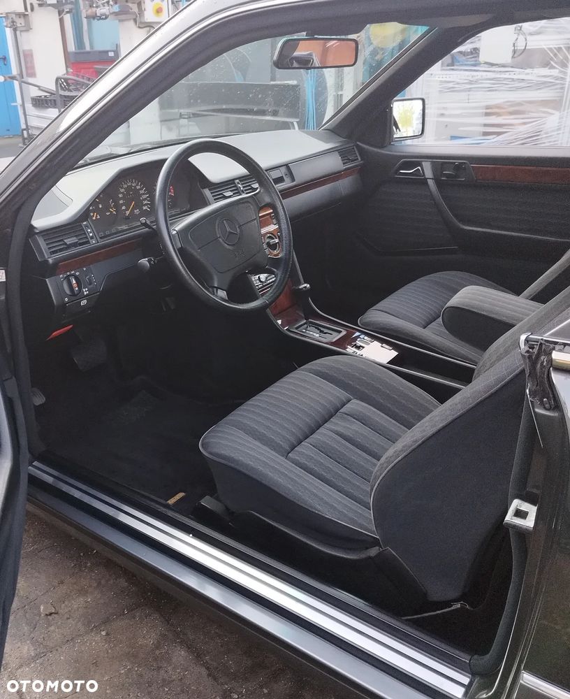 Mercedes-Benz W124 (1984-1993) - 16