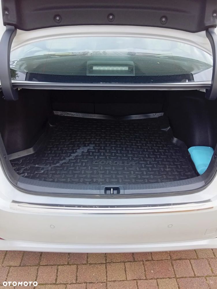 Toyota Corolla - 19