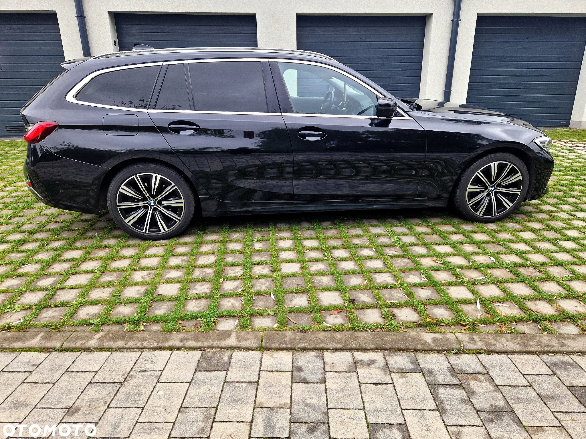 BMW Seria 3 320d xDrive Luxury Line sport - 12