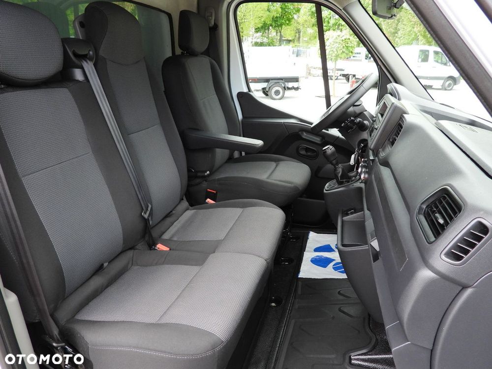 Renault MASTER  PLANDEKA 10 PALET WEBASTO TEMPOMAT LEDY PNEUMATYKA KLIMATYZACJA  165KM - 38