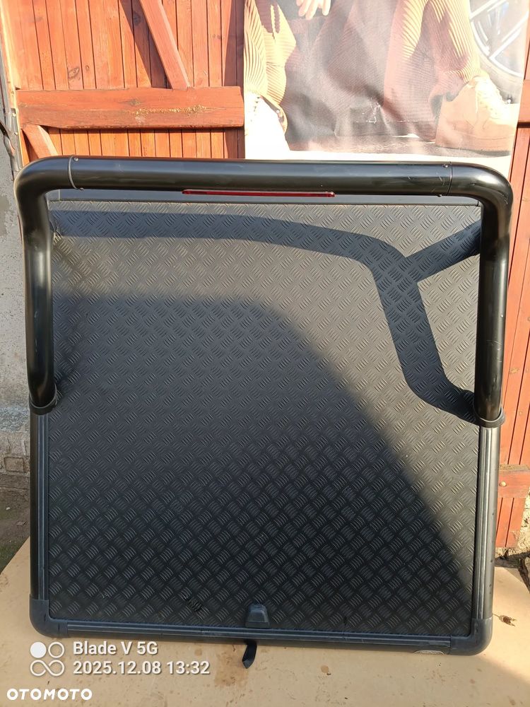 Toyota Hilux Pokrywa Bagażnika z Rurami