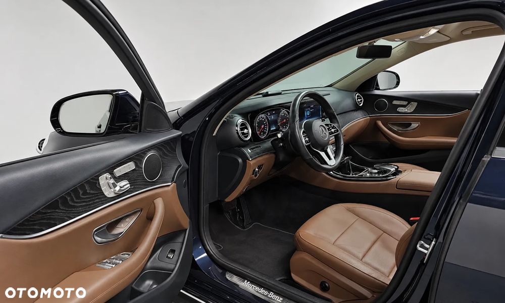 Mercedes-Benz Klasa E 220 d AMG/Avantgarde - 12