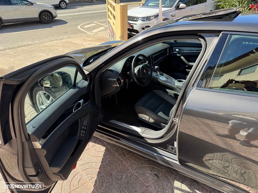 Porsche Panamera Platinum Edition - 14